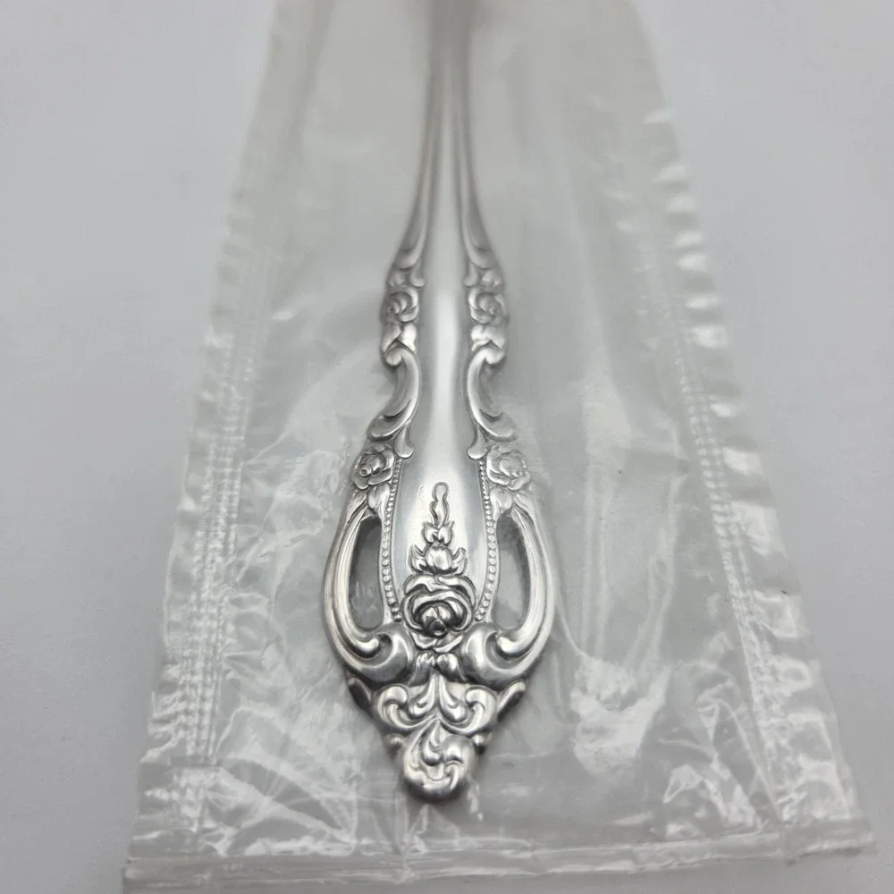 Set Of 4 Oneida Community Brahms Silver Plated Salad Forks    BRAND NEW